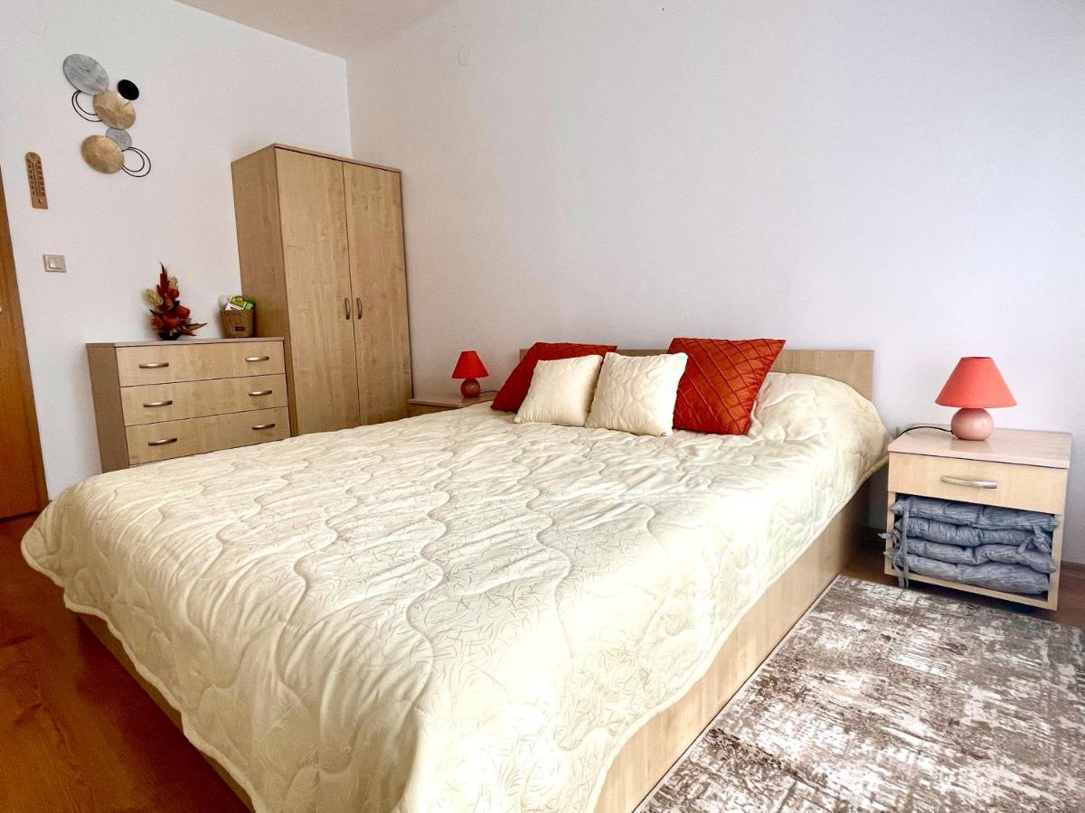 Pirin Dream View Apartments ราซล็อก ภายนอก รูปภาพ